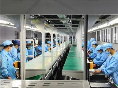 云岭之巅的创新之光——记云南首台自主安全电脑在大理的诞生