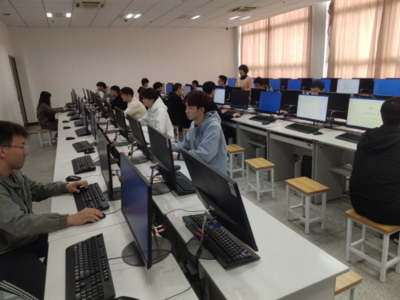 技艺展风采，代码绘未来——校第六届学生技能竞赛Web前端设计赛项纪实